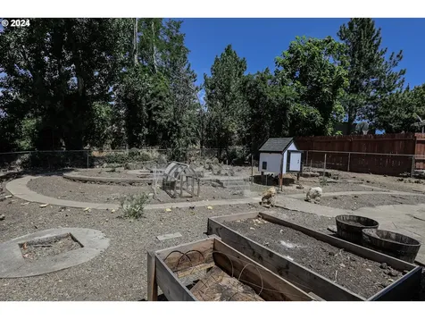 124 Sunburst Court Roseburg OR 97471