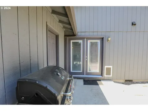 124 Sunburst Court Roseburg OR 97471