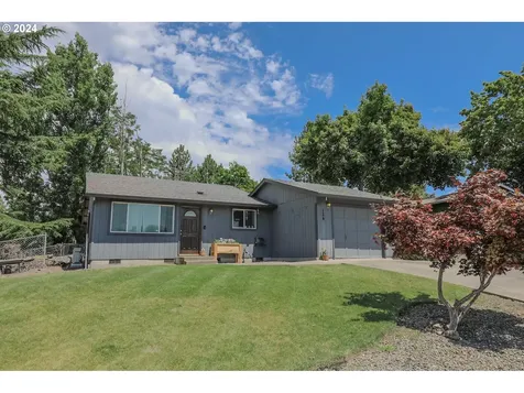 124 Sunburst Court Roseburg OR 97471
