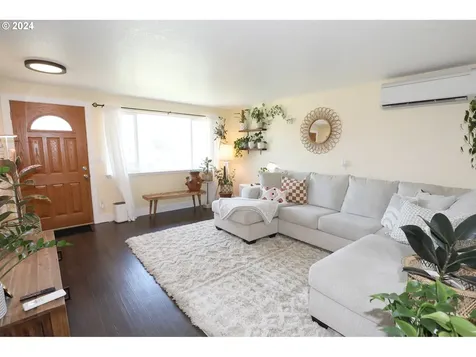 124 Sunburst Court Roseburg OR 97471