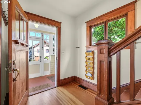 747 5th Street Astoria OR 97103