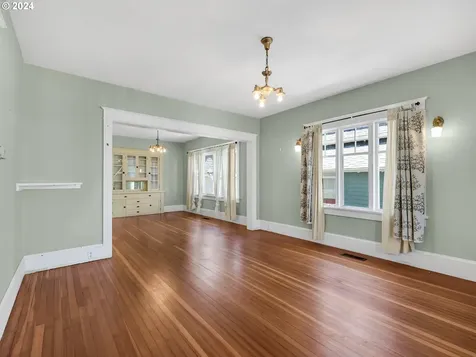 747 5th Street Astoria OR 97103