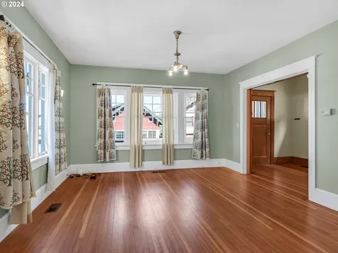 747 5th Street Astoria OR 97103
