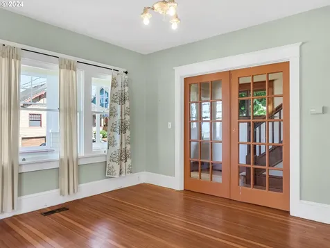 747 5th Street Astoria OR 97103