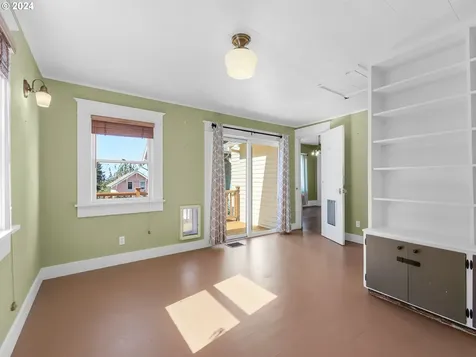 747 5th Street Astoria OR 97103