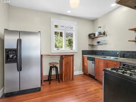747 5th Street Astoria OR 97103