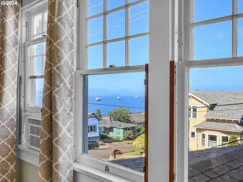 747 5th Street Astoria OR 97103