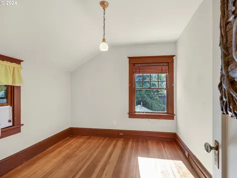 747 5th Street Astoria OR 97103