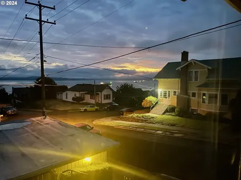 747 5th Street Astoria OR 97103