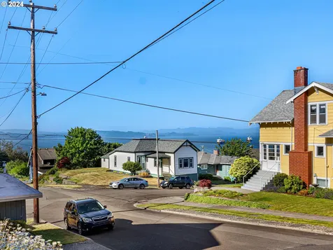 747 5th Street Astoria OR 97103