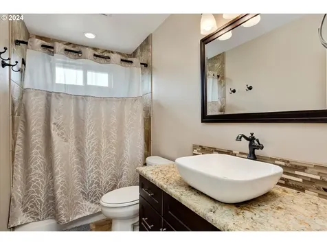 319 E 2nd Street Canby OR 97013