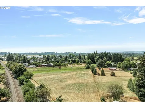 319 E 2nd Street Canby OR 97013