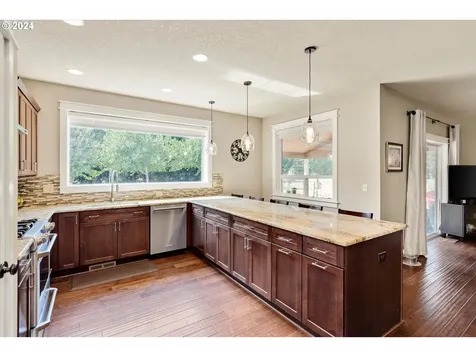 319 E 2nd Street Canby OR 97013