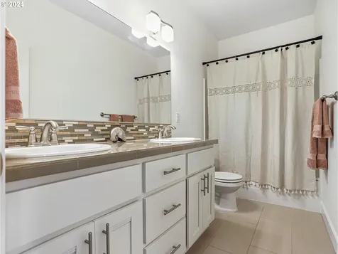 139 N 39th Court Ridgefield WA 98642