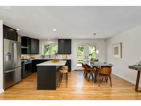 2615 Se 74th Avenue Portland OR 97206