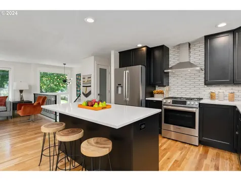 2615 Se 74th Avenue Portland OR 97206