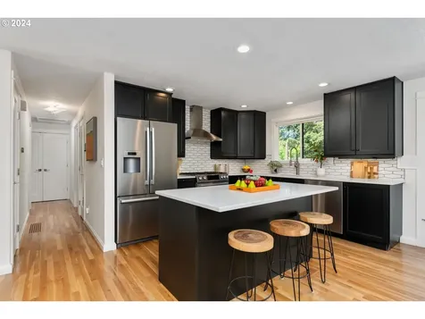 2615 Se 74th Avenue Portland OR 97206