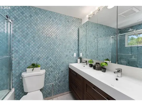 2615 Se 74th Avenue Portland OR 97206