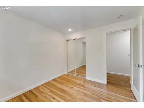 2615 Se 74th Avenue Portland OR 97206