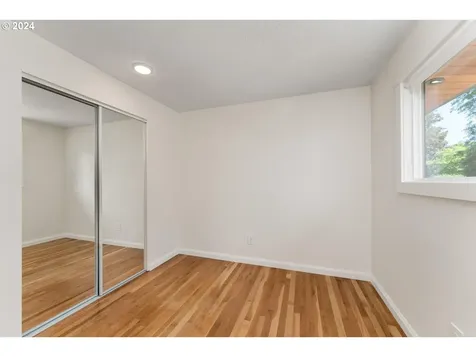 2615 Se 74th Avenue Portland OR 97206