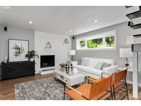 2615 Se 74th Avenue Portland OR 97206