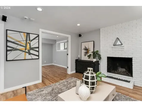 2615 Se 74th Avenue Portland OR 97206