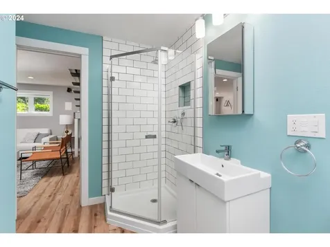 2615 Se 74th Avenue Portland OR 97206