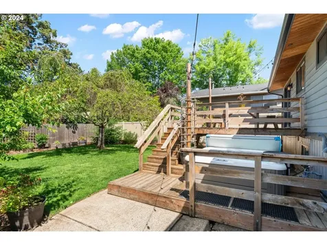 2615 Se 74th Avenue Portland OR 97206