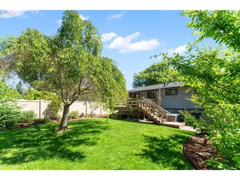 2615 Se 74th Avenue Portland OR 97206