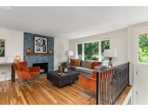 2615 Se 74th Avenue Portland OR 97206