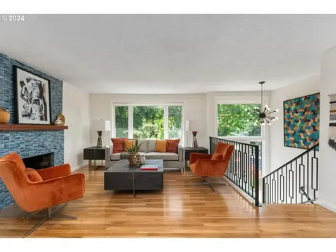 2615 Se 74th Avenue Portland OR 97206