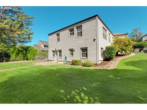 3356 Sw Seymour Street Portland OR 97239