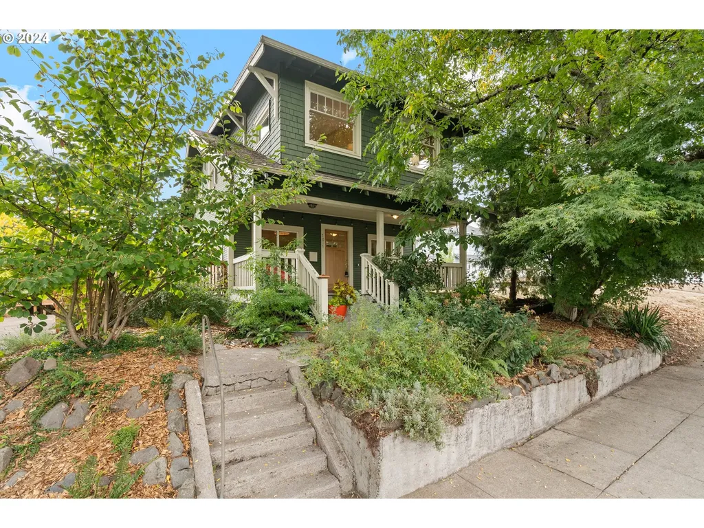 7017 N Saint Louis Avenue Portland OR 97203