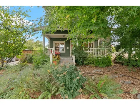 7017 N Saint Louis Avenue Portland OR 97203