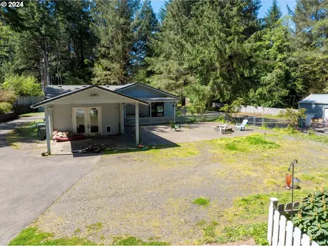 5465 Woahink Drive Florence OR 97439