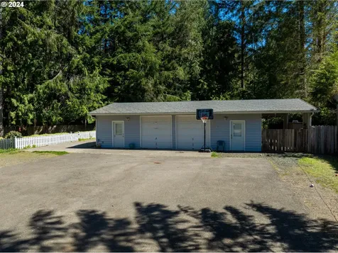 5465 Woahink Drive Florence OR 97439