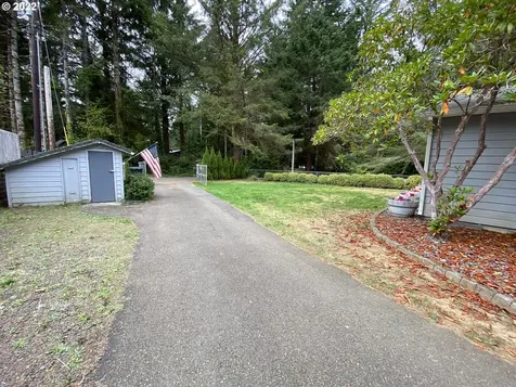 5465 Woahink Drive Florence OR 97439