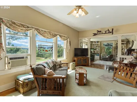 2915 Fir Mountain Road Hood River OR 97031