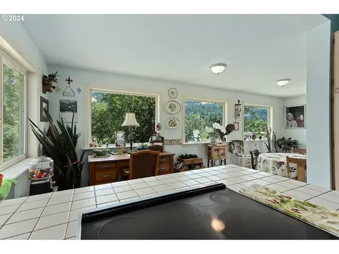 2915 Fir Mountain Road Hood River OR 97031