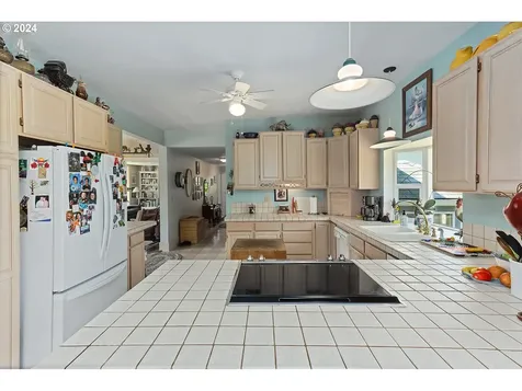 2915 Fir Mountain Road Hood River OR 97031