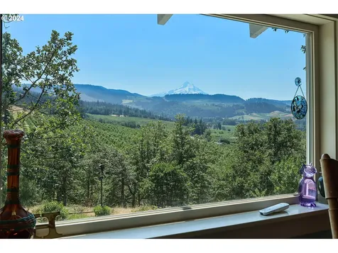 2915 Fir Mountain Road Hood River OR 97031