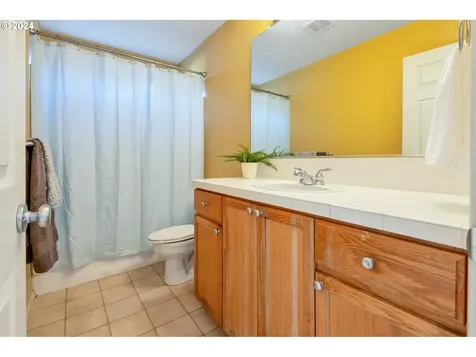 726 Ne 61st Avenue Hillsboro OR 97124