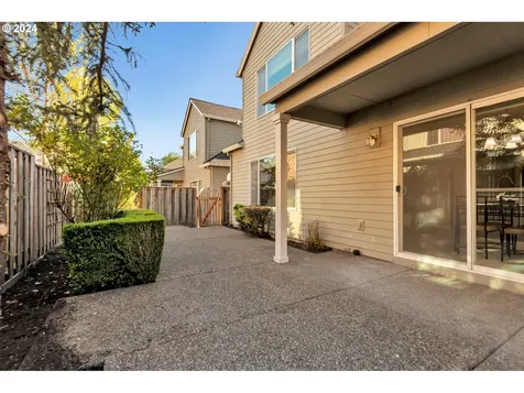 726 Ne 61st Avenue Hillsboro OR 97124