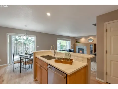 726 Ne 61st Avenue Hillsboro OR 97124