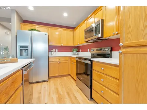 726 Ne 61st Avenue Hillsboro OR 97124