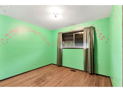17745 NE Wasco Street Portland OR 97230