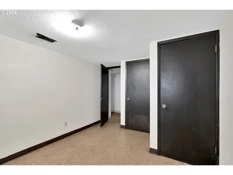 17745 NE Wasco Street Portland OR 97230