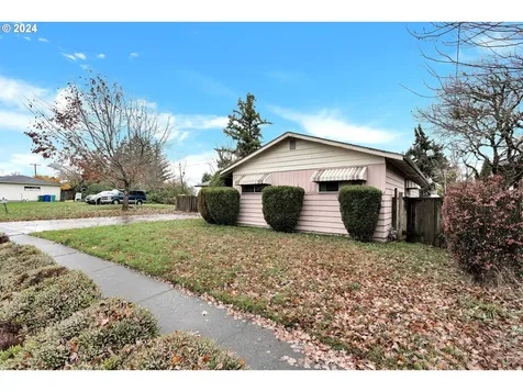 17745 NE Wasco Street Portland OR 97230