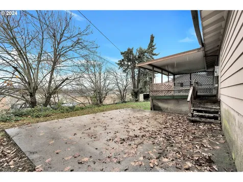 17745 NE Wasco Street Portland OR 97230