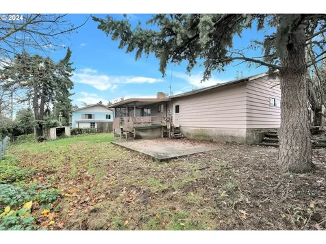 17745 NE Wasco Street Portland OR 97230